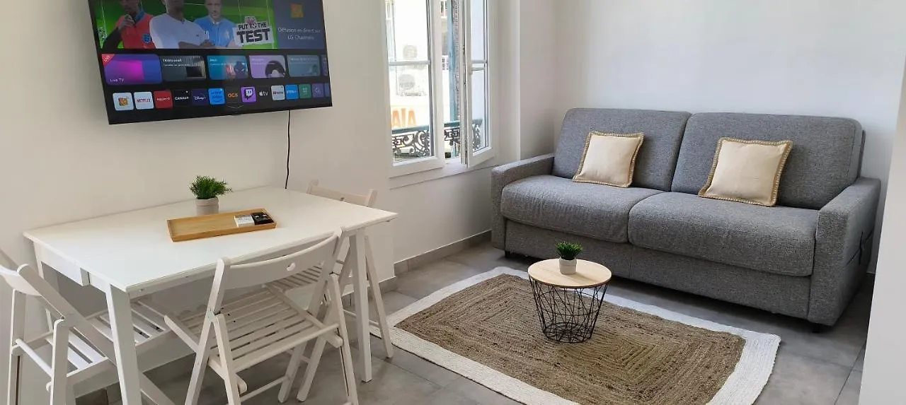 Plein Sud - Moderne Studio Avec Mezzanine- Hyper Centre Antibes - Proche Port contacts