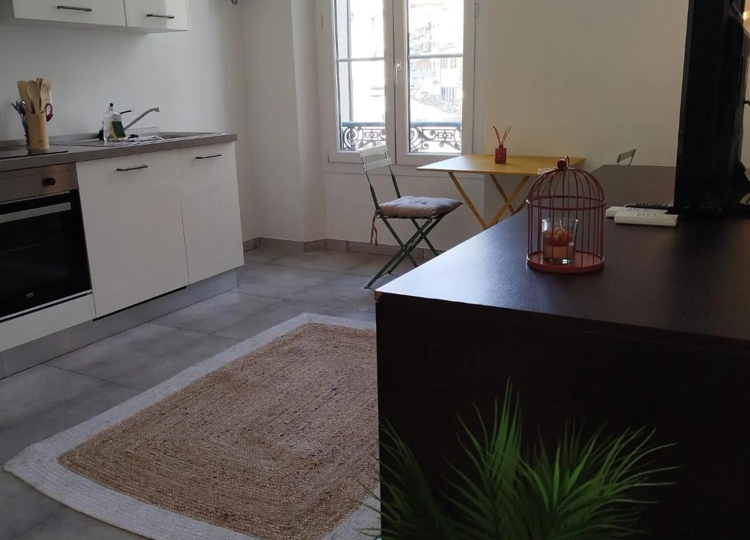 Plein Sud - Moderne Studio Avec Mezzanine- Hyper Centre Antibes - Proche Port France